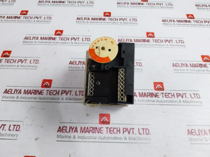 Siemens Sqn31.401A2700 Servo Motor Damper Actuators 220-240V 50-60Hz 6.5Va  (Not Working) 