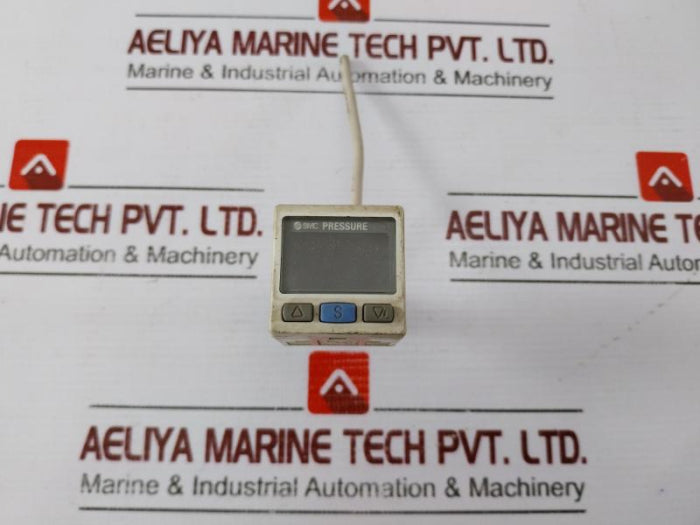 Smc Ise30A-01-p-la1 Pressure Switch 12-24Vdc