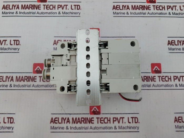 Smc Sq2131N-5-c8-q Pneumatic Solenoid Valve, 0.15~0.7 Mpa