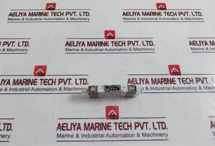 Smc Sy3340-5Loz Double Solenoid Valve 5-port 3-position, 24Vdc Coil, 0.2-0.7Mpa