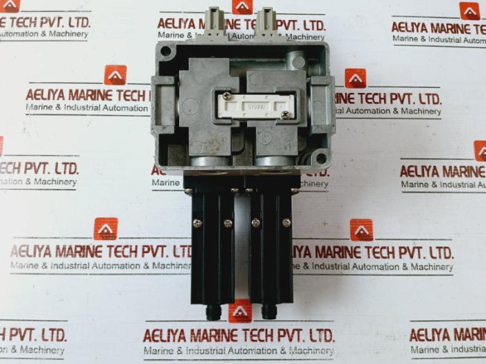 Smc Vp744-5Yz1-04F-m-x538 Solenoid Valve Limit Switch D4N-9B31 