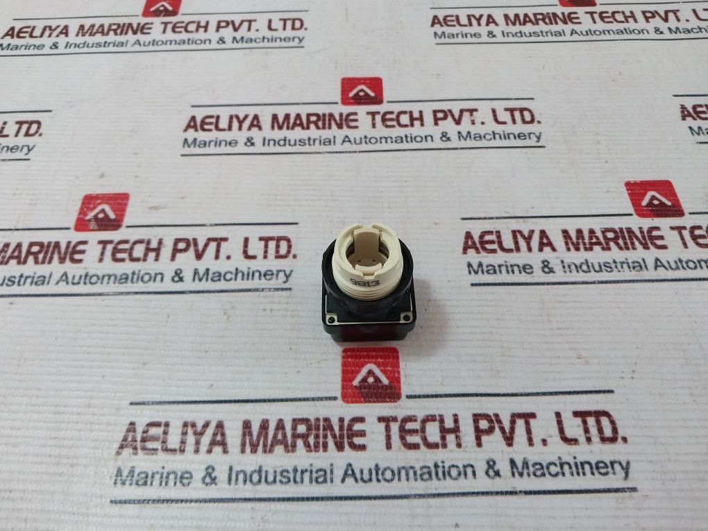 Square D D1Y3Y Illum Pushbutton Operator 9001