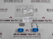 Lot Of 5X Swagelok 304-s3-pp-16Tm Bolted Plastic Clamp Tube Support Kit