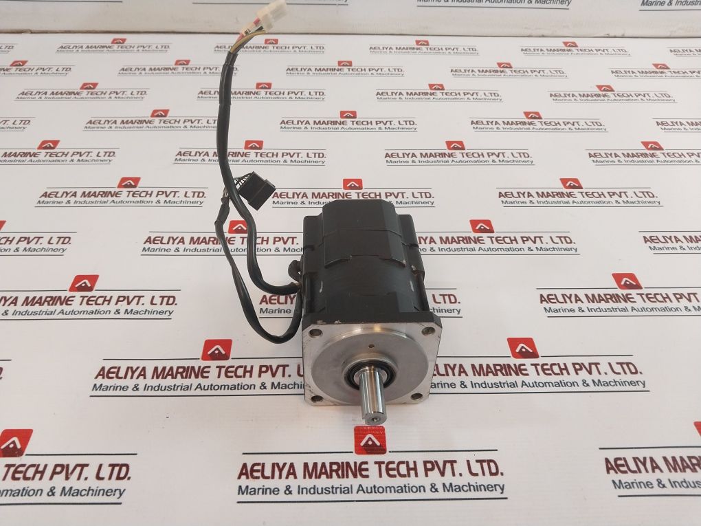 Tamagawa Seiki 4512N4020E200 Ac Servo Motor 200V 400W