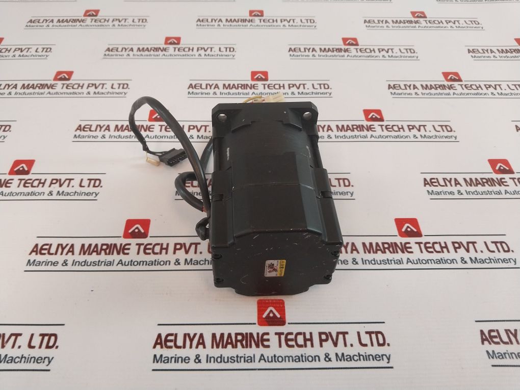 Tamagawa Seiki 4512N4020E200 Ac Servo Motor 200V 400W