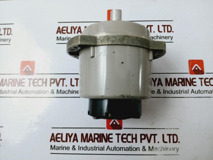 Tamagawa Seiki Ts 5N 2E 18 Synchro Motor Tx-tr 100/110V 50/60Hz