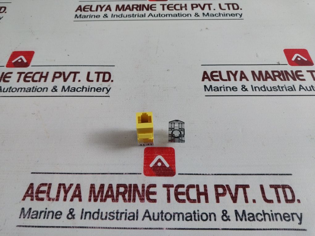 Te Connectivity 1375055-8 Modular Connector