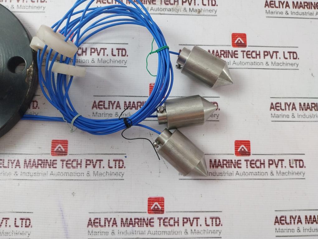 Techtrol Cns-em3Ust3 Conductivity Type Level Switch Ip 66