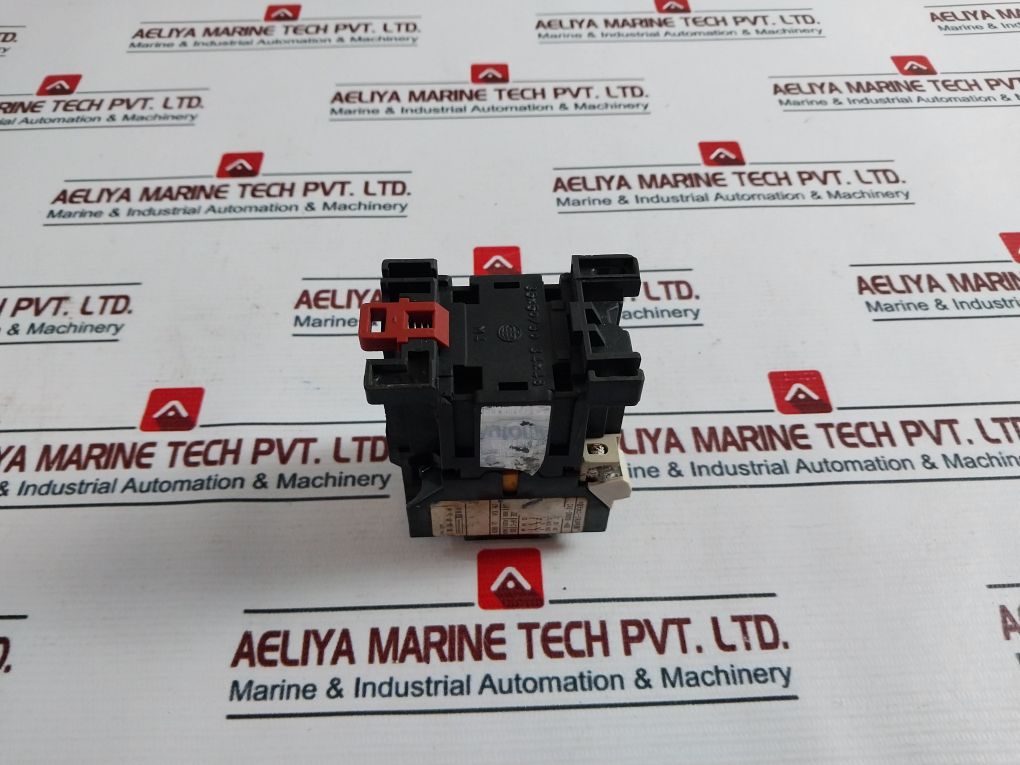Telemecanique Ca2-dn1319.A65 Contactor W/ Aux Contact Block
