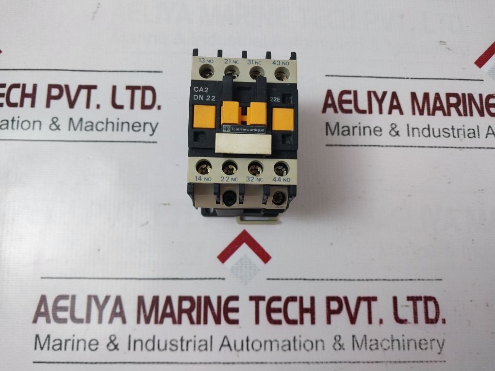Telemecanique Ca2 Dn 22 Control Relay 110V 50/60H