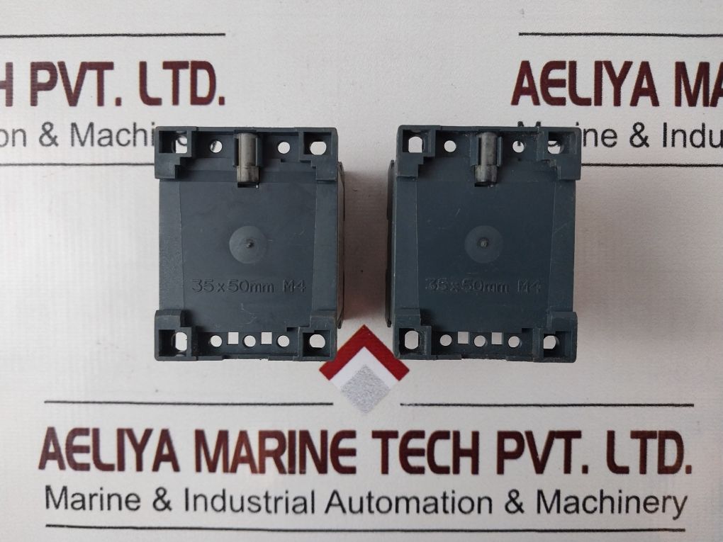 Telemecanique Ca2Kn31F7 Control Relay 10A 110V 50/60Hz