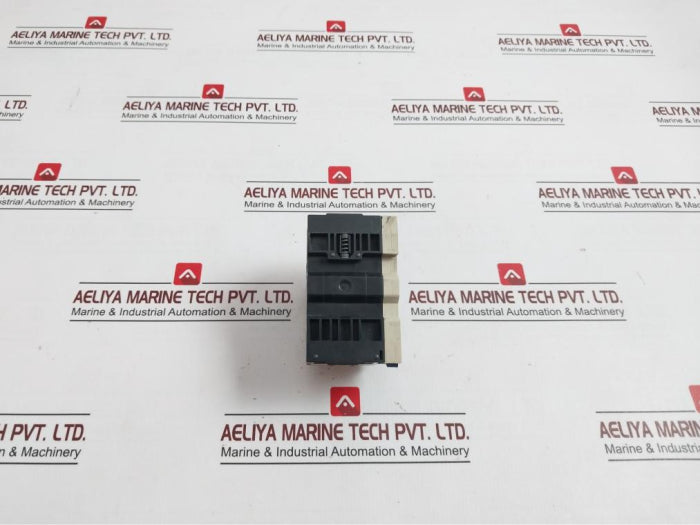 telemecanique-gv2-m05-motor-circuit-breaker-ac15-720va-240v