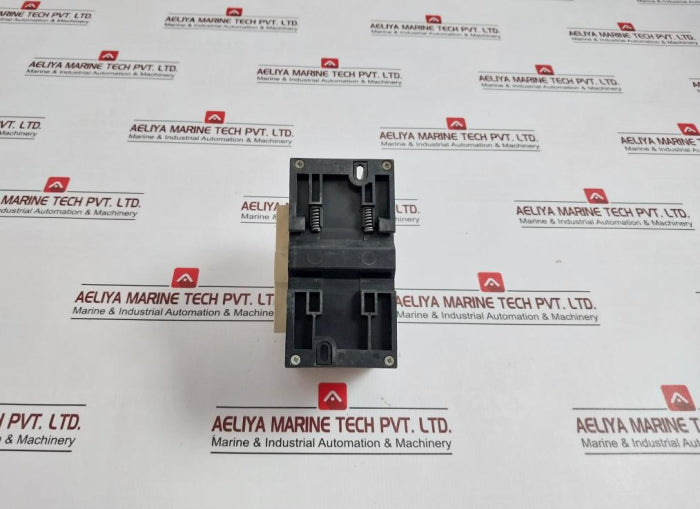 Telemecanique Gv3-m10 Motor Circuit Breaker With Gv1-a01 Contact Block 690V