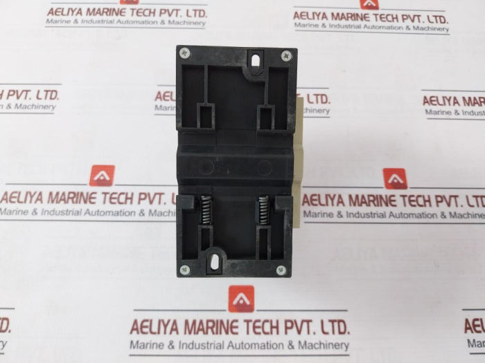 Telemecanique Gv3-m25 Motor Circuit Breaker W/ Auxiliary Contact Block Gv1-a01