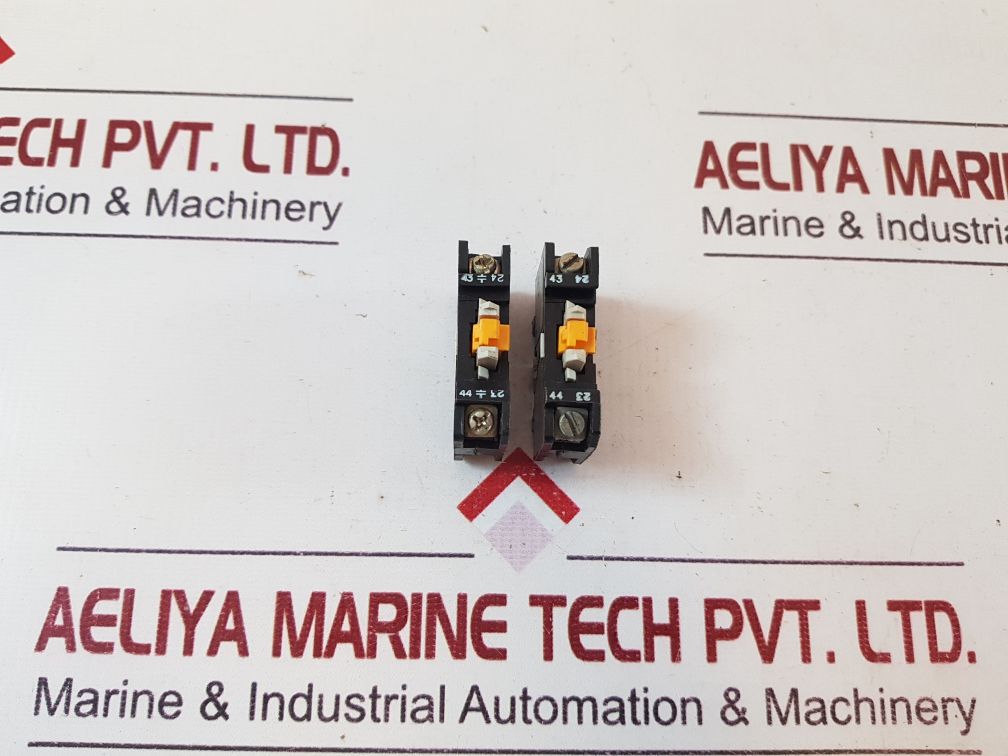 Telemecanique La1-d10 Auxiliary Contact Block