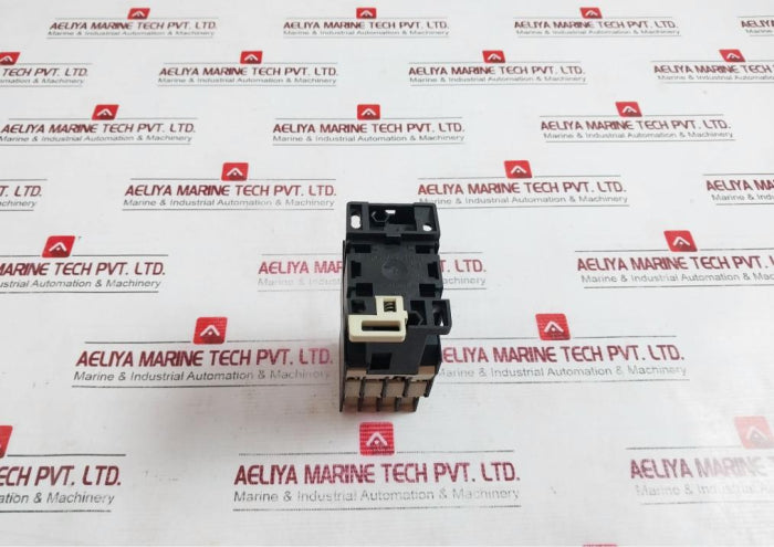 Telemecanique La1Dn40 Auxiliary Contact Block 10A 660V 600Vac 220V 50/60 Hz