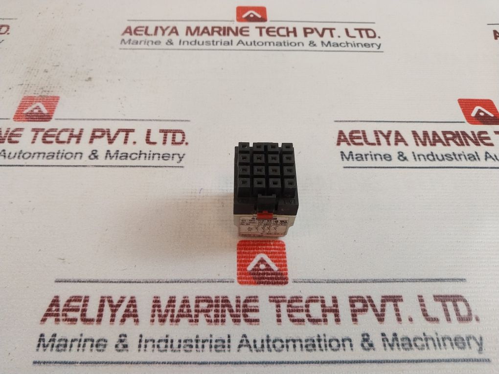 Telemecanique Rhn 412B Power Relay 5A 250V