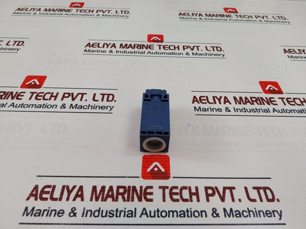 Telemecanique Xckn2110P20 Osiswitch Limit Switch 10A