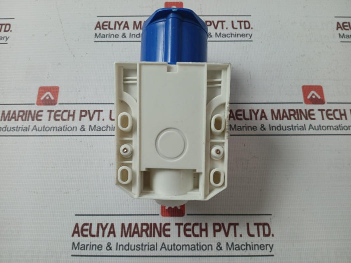 total-113-dustproof-industrial-socket-iec-309-2-ip44