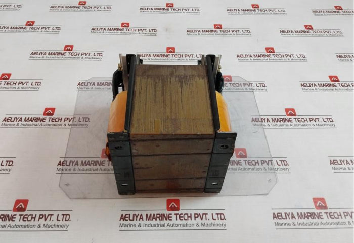 Toyozumi Dengenkiki Uel0240-047033-06M Transformer 2.4Kva 50/60Hz 0-240V