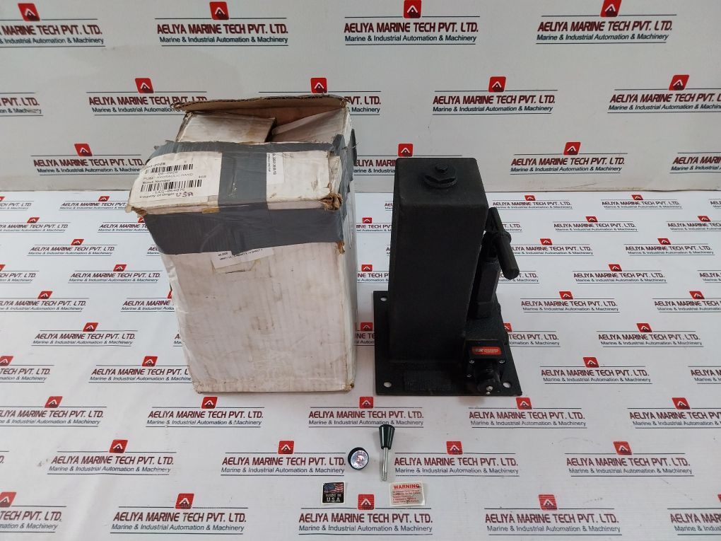 Tr Engineering 08-2028 Hydraulic Hand Pump