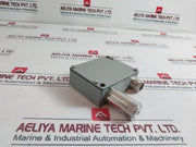Trafag 8202.79.2210 Pressure Transmitter 12...34 V Dc