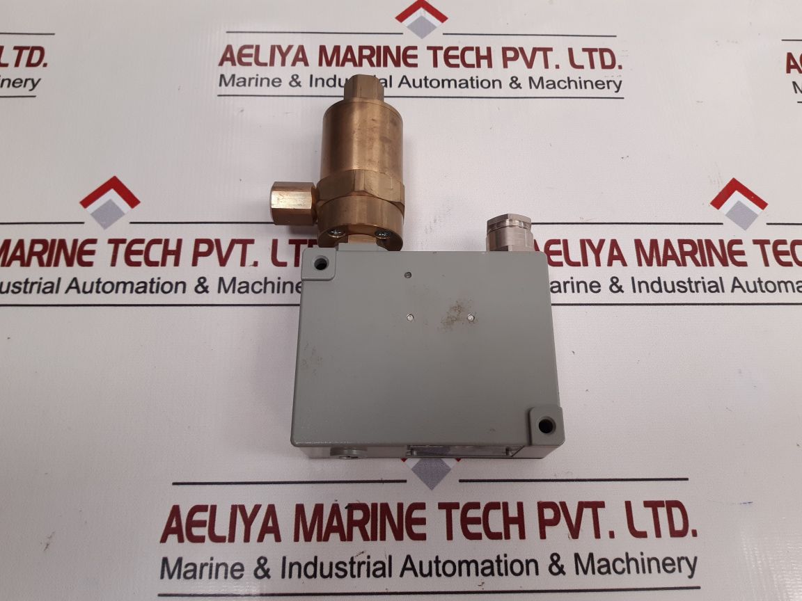 Trafag 924.1177.937 Pressure Switch