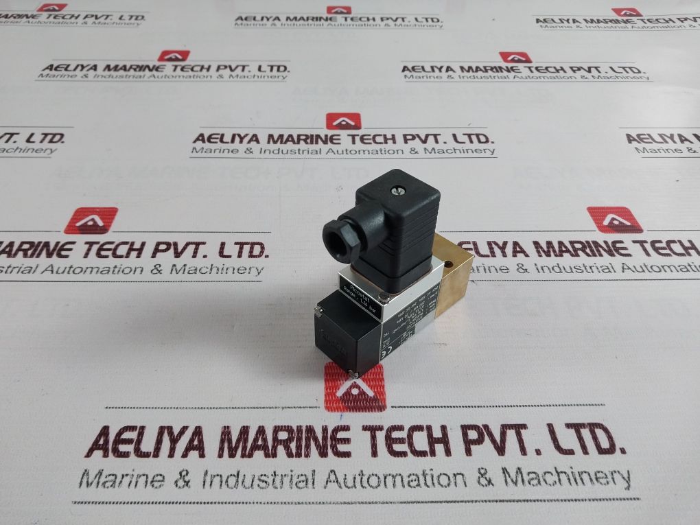 Trafag 9M0.2879 Electromechanical Pressure Switch 1...16 Bar