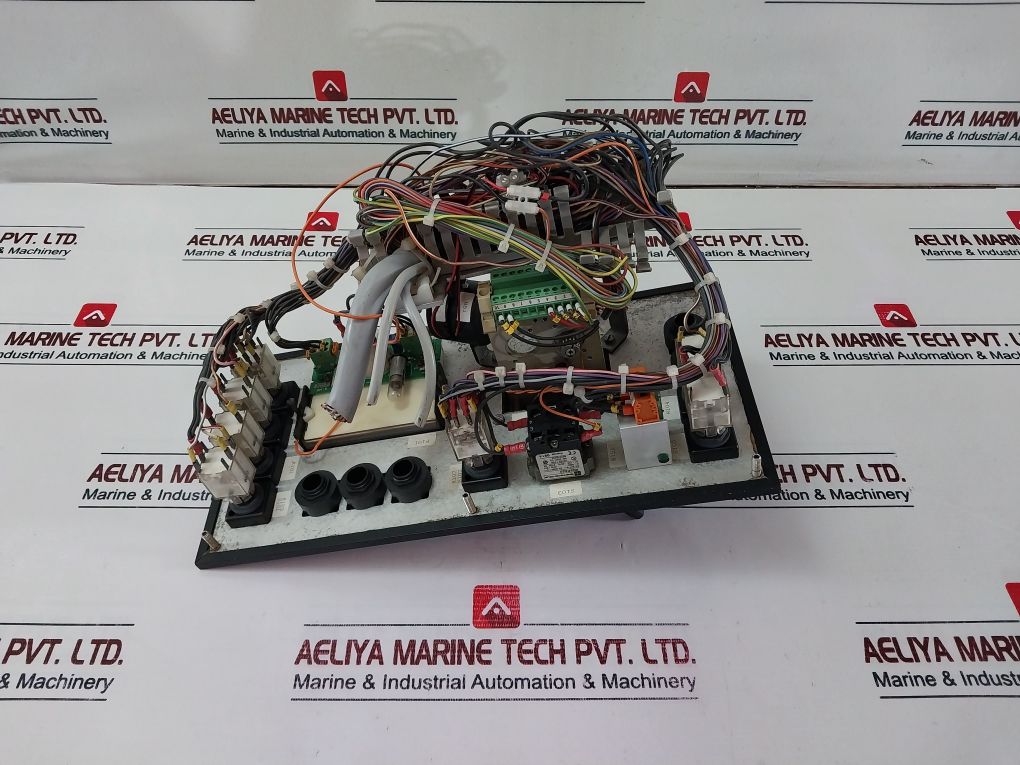 Ulstein/Telemecanique Lf90S-01-06 Level Controller 10A