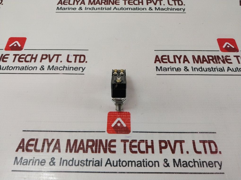 Unimax Hb02594 Snap Action Switch W/Plunger Actuator 20A 480Vac