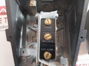 United Electric Controls J400 449 Pressure Switch