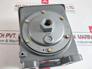 United Electric Controls J400 449 Pressure Switch