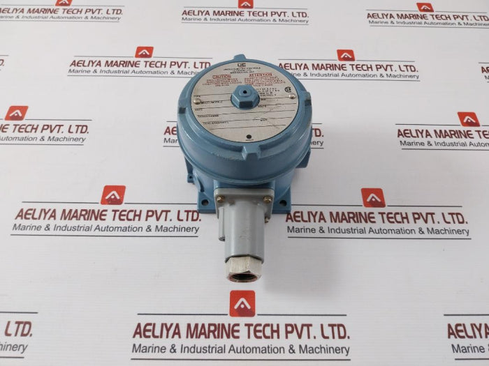 united-electric-j120-explosion-proof-pressure-switch-15-300-psi-2000-kpa