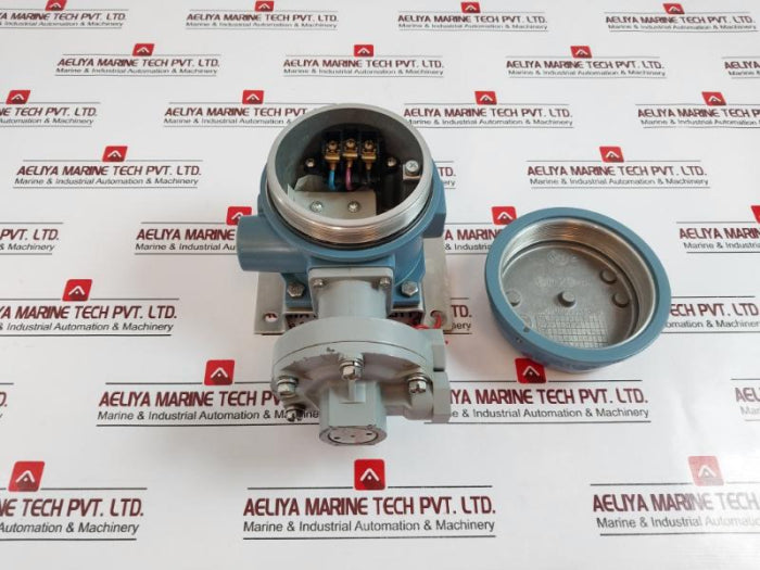 United Electric J120K-455 Differential Pressure Switch 15A 480Vac 225 Psi