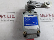 Yamatake-honeywell 1Ls1-j Micro Limit Switch 1/2Hp-125Vac 650-000.016