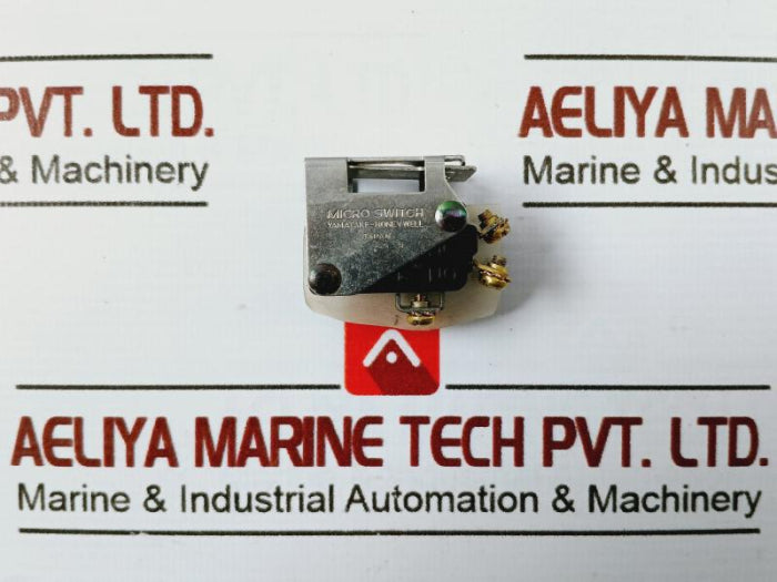 Yamatake Honeywell 2D72-j Heated Pitot Rocker Switch Assembly 9744A 