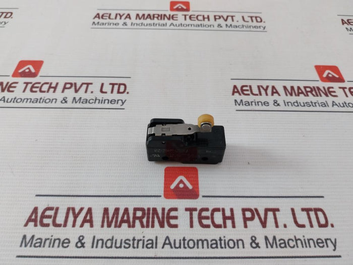Yamatake Honeywell Bz-2Rw822-j Micro Switch 15A-125 250 Or 480Vac