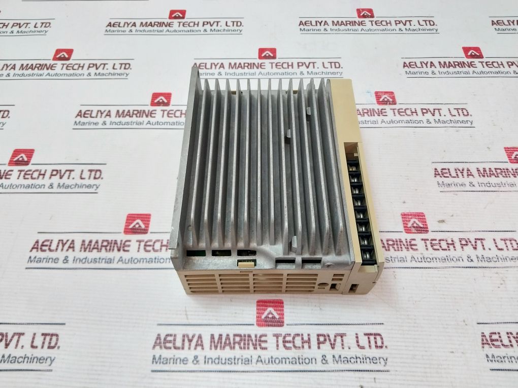 Yaskawa Sgd-04As Servopack Ac 200-230V 50/60Hz