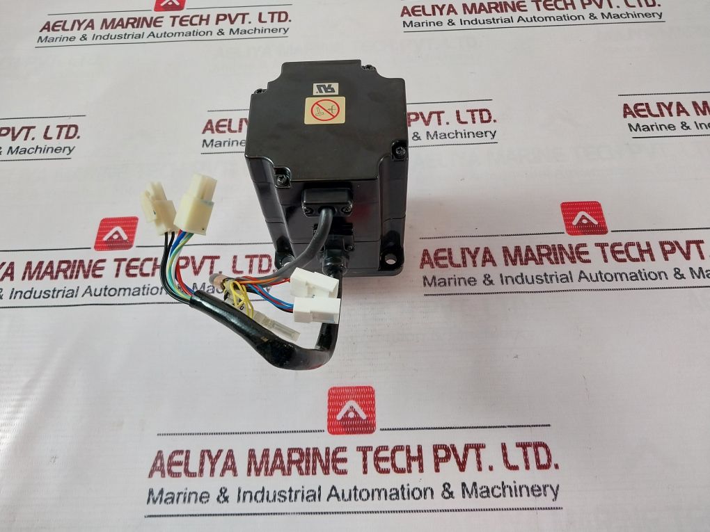 Yaskawa Sgmph-02A2A-yr12 Servo Motor