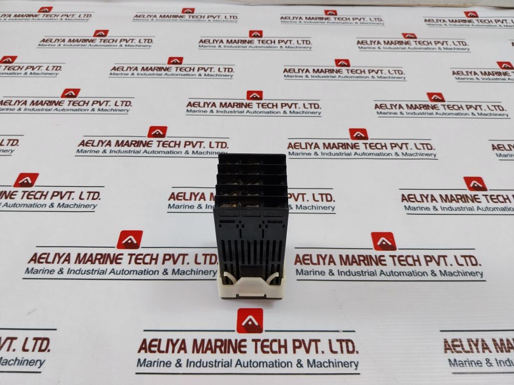 Yokogawa Ut130 Temperature Controller 24Vdc/Dc – Aeliya Marine