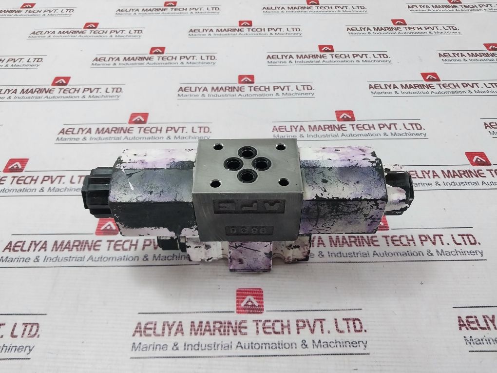 Yuken Dsg-01-3C40-d24-5018 Directional Valve Vk315815-1